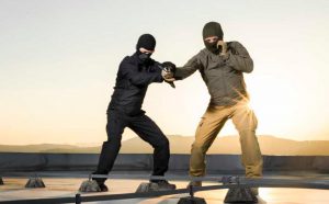 Pro’s Guide to Close Combat – Defence against Cold Weapons